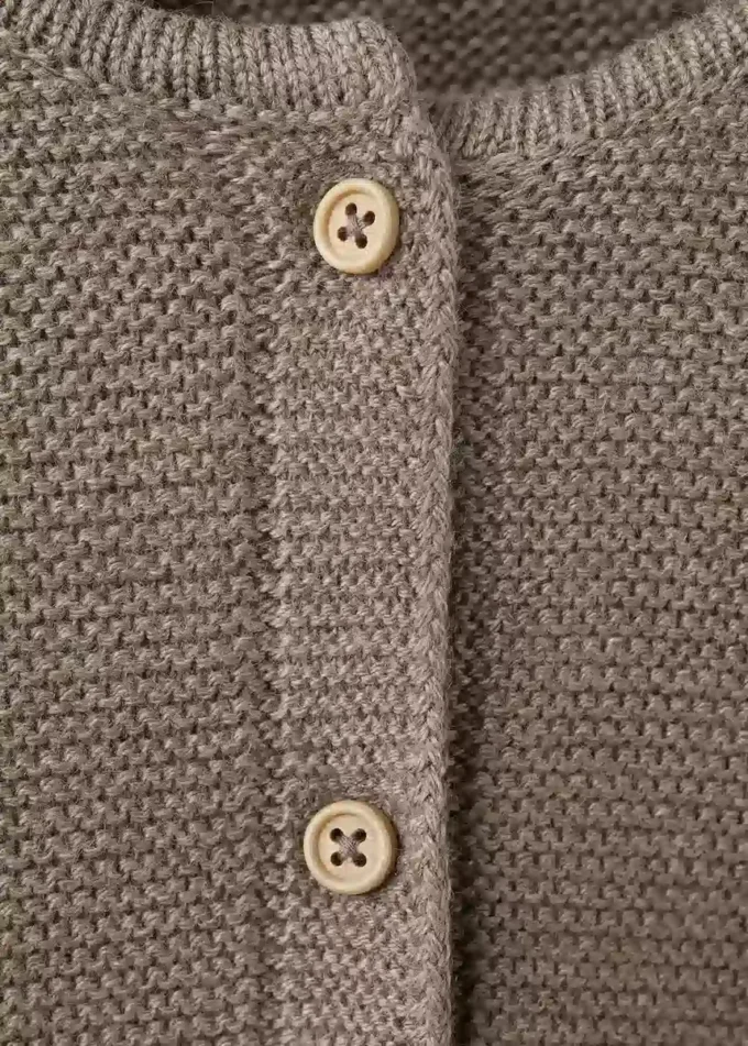 Cardigan in maglia con bottoni Cardigan in maglia con bottoni