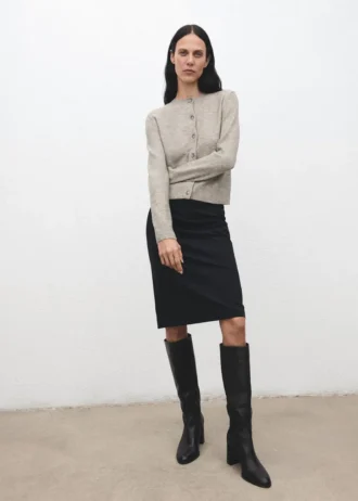 Cardigan in maglia con bottoni Cardigan in maglia con bottoni