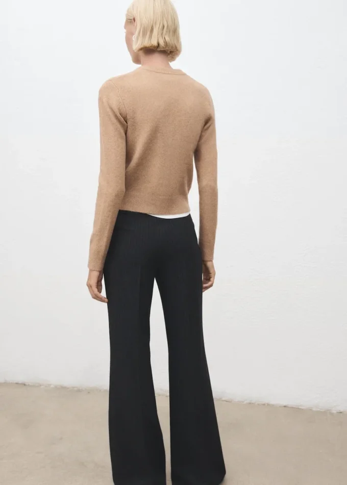 Cardigan in maglia con bottoni Cardigan in maglia con bottoni