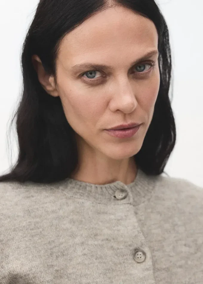 Cardigan in maglia con bottoni Cardigan in maglia con bottoni