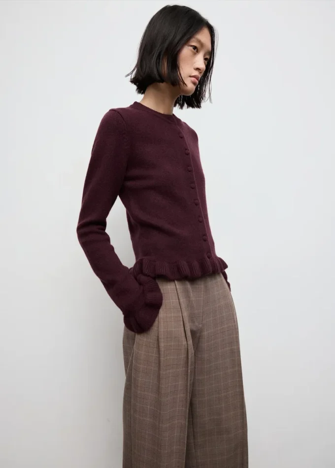 Cardigan in maglia con volant Cardigan in maglia con volant