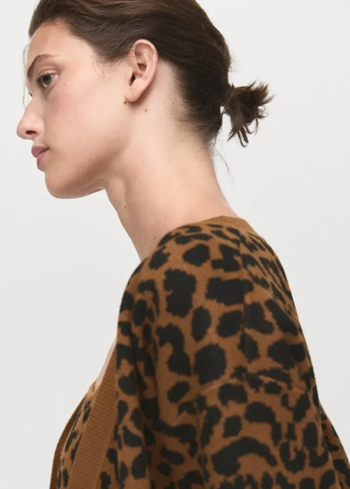 Cardigan in maglia leopardata Cardigan in maglia leopardata