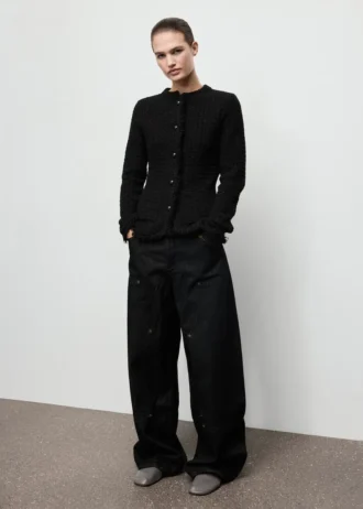 Cardigan in tweed con bordi sfrangiati