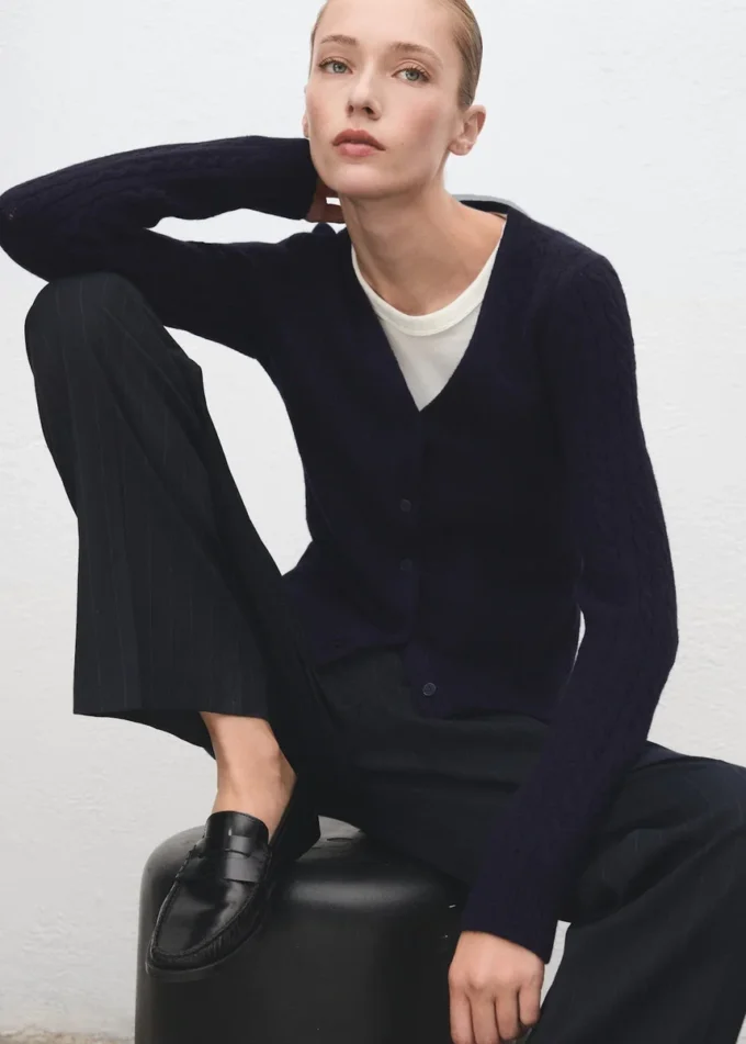 Cardigan lavorato a maglia intrecciata Cardigan lavorato a maglia intrecciata