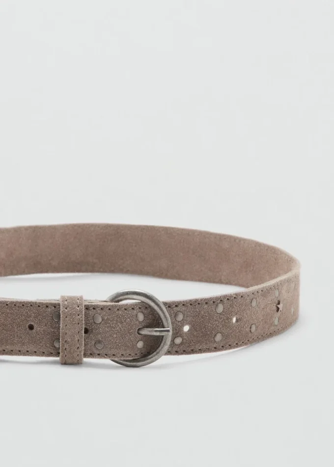 Cintura in pelle con borchie Cintura in pelle con borchie