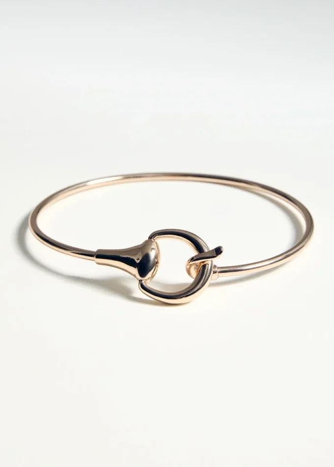 Collo rigido a girocollo Collo rigido a girocollo