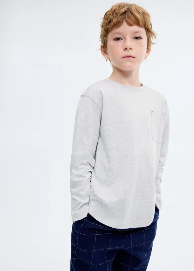 Confezione di pigiama a quadri Confezione di pigiama a quadri