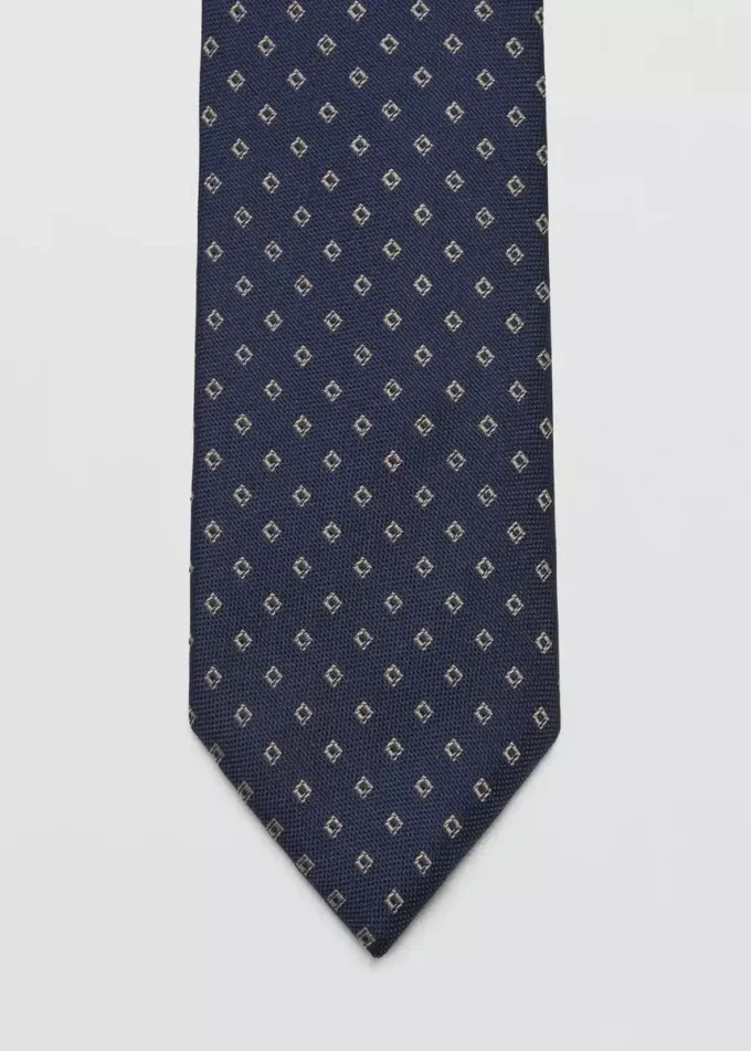 Cravatta in seta con motivo geometrico Cravatta in seta con motivo geometrico