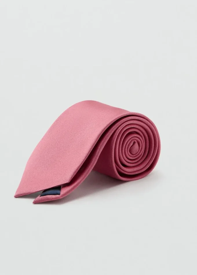 Cravatta in seta tinta unita Cravatta in seta tinta unita