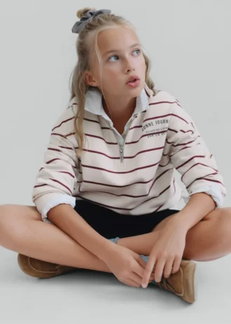 Felpa a righe con slogan stampato