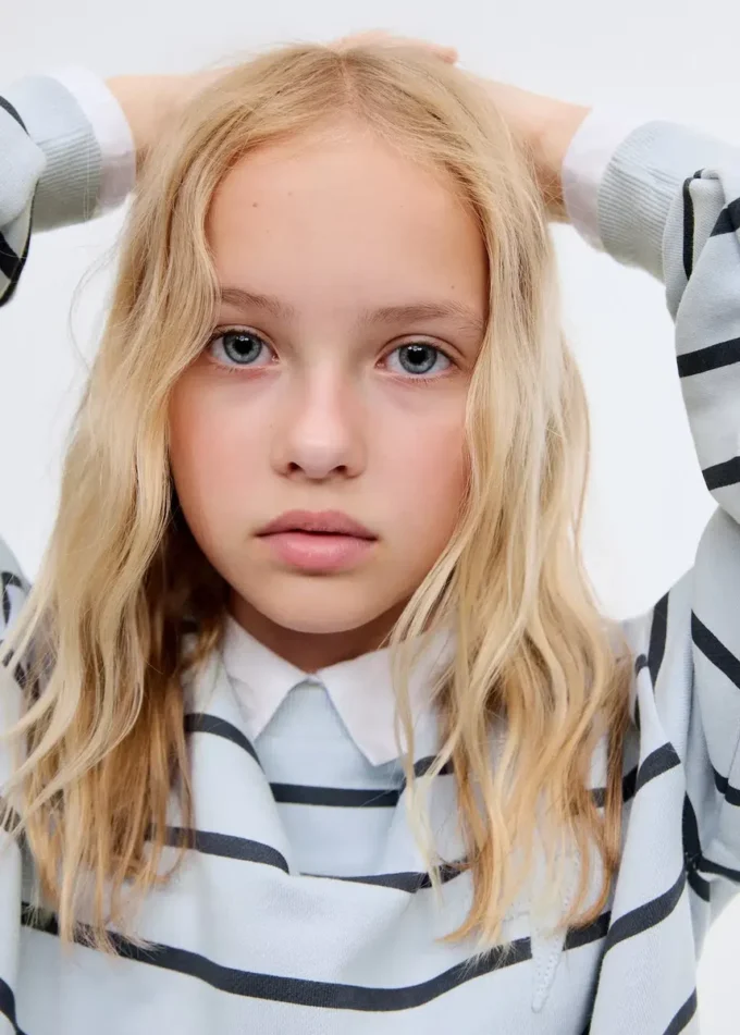 Felpa a righe ricamata