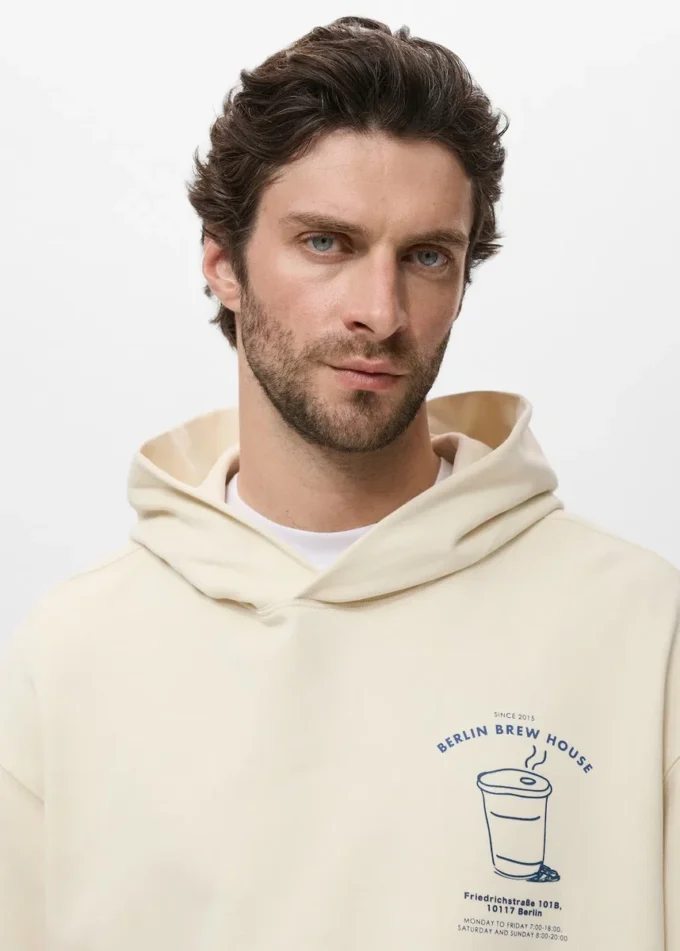 Felpa con cappuccio e stampa grafica Felpa con cappuccio e stampa grafica