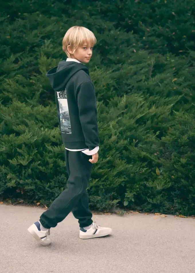 Felpa con cappuccio stampata Felpa con cappuccio stampata