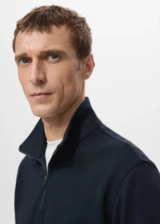 Felpa con collo alto e zip, vestibilità regolare