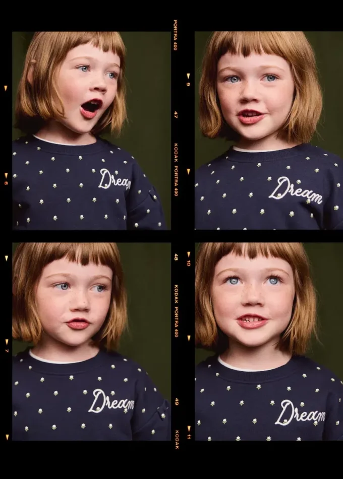 Felpa ricamata con motivo floreale Felpa ricamata con motivo floreale