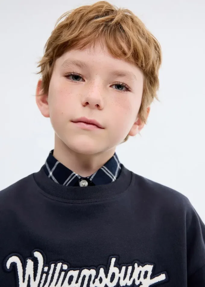 Felpa stampata ricamata Felpa stampata ricamata