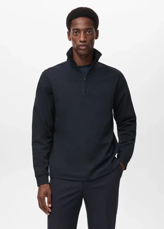 Felpa tecnica con zip e vestibilità regolare Felpa tecnica con zip e vestibilità regolare