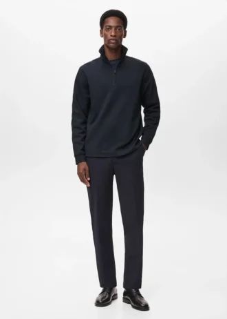 Felpa tecnica con zip e vestibilità regolare