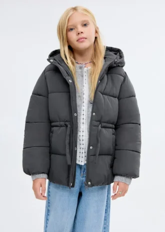 Giacca a vento con cappuccio e coulisse