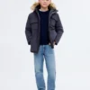 Giacca a vento con cappuccio effetto shearling Giacca a vento con cappuccio effetto shearling