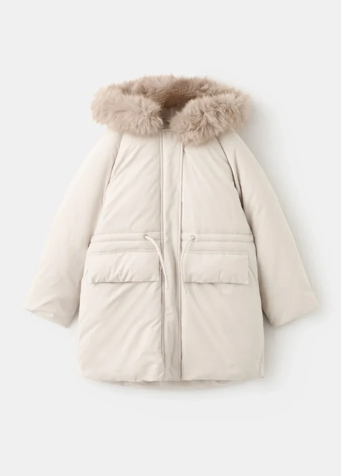 Giacca a vento con cappuccio effetto shearling Giacca a vento con cappuccio effetto shearling