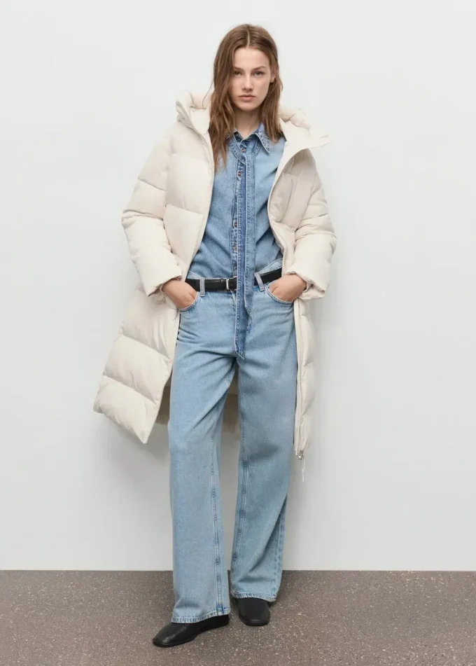 Giacca a vento lunga imbottita con cappuccio Giacca a vento lunga imbottita con cappuccio