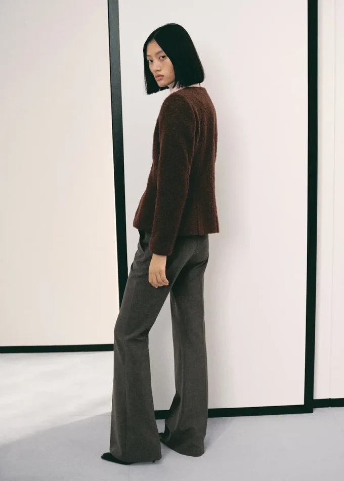 Giacca bouclé con bottoni gioiello Giacca bouclé con bottoni gioiello