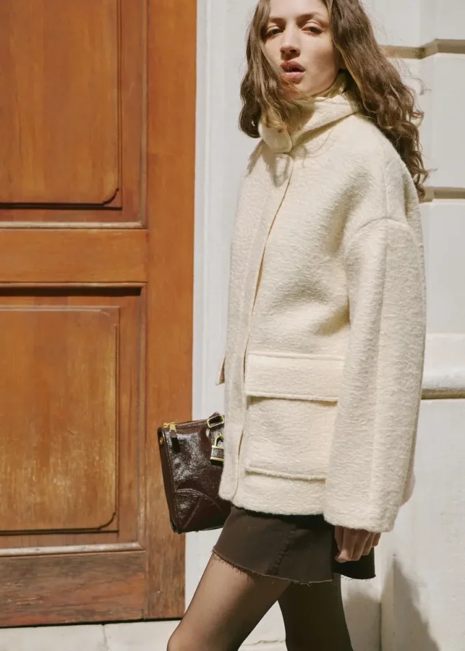 Giacca bouclé con collo alto