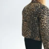 Giacca con stampa leopardata e bottoni Giacca con stampa leopardata e bottoni