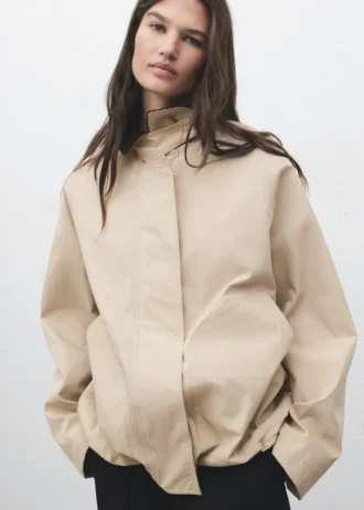 Giacca in cotone con collo in velluto a coste Giacca in cotone con collo in velluto a coste