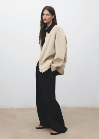 Giacca in cotone con collo in velluto a coste Giacca in cotone con collo in velluto a coste