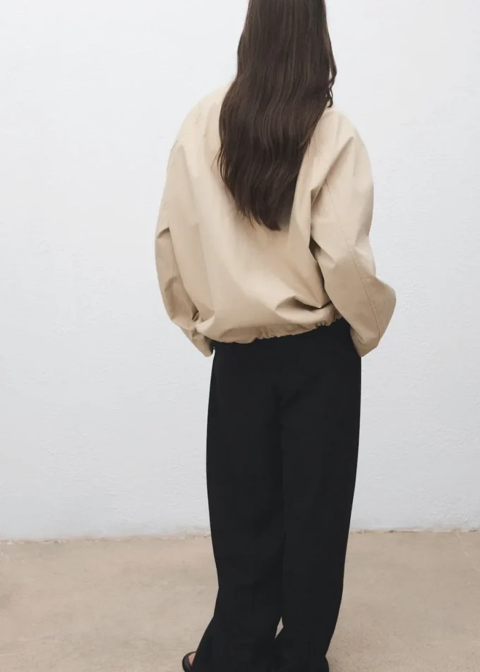 Giacca in cotone con collo in velluto a coste Giacca in cotone con collo in velluto a coste