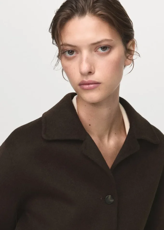 Giacca in lana con bottoni Giacca in lana con bottoni