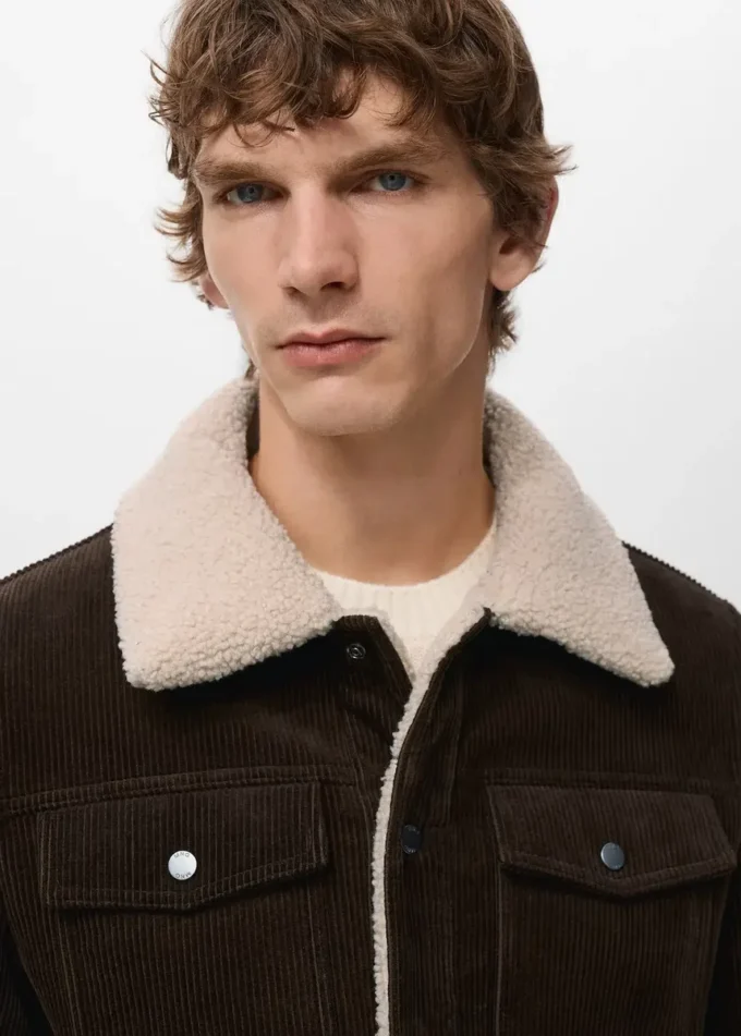 Giacca in velluto a coste con fodera effetto shearling Giacca in velluto a coste con fodera effetto shearling