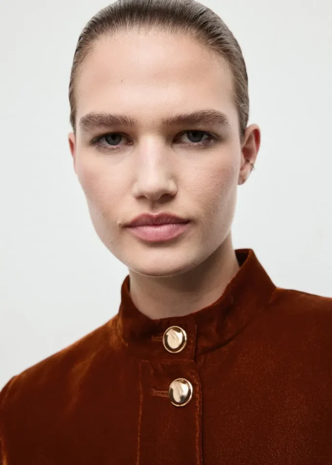 Giacca in velluto con bottoni Giacca in velluto con bottoni