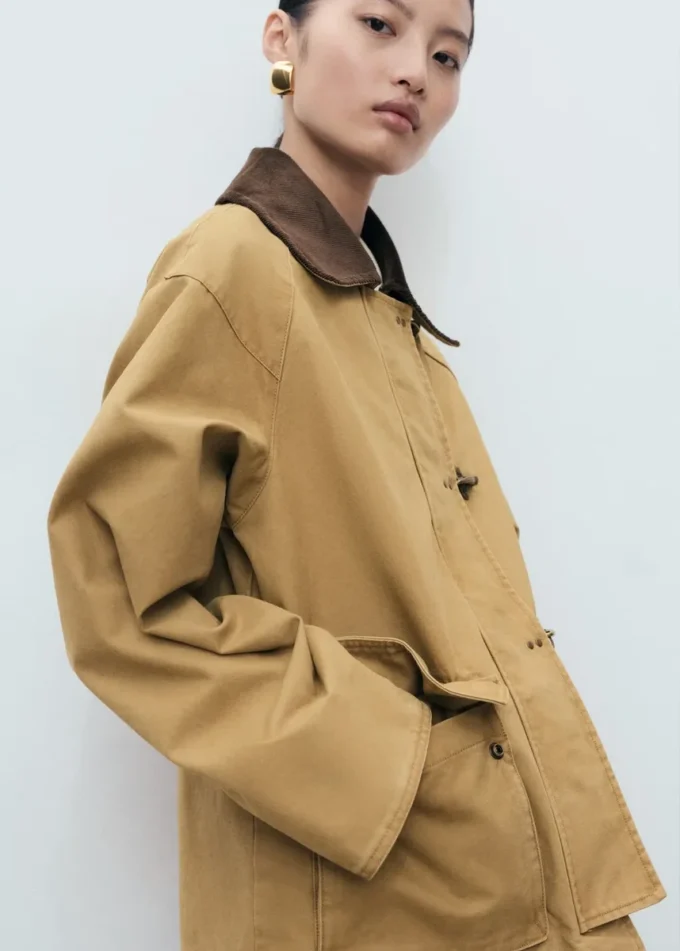 Giacca oversize con collo a contrasto Giacca oversize con collo a contrasto