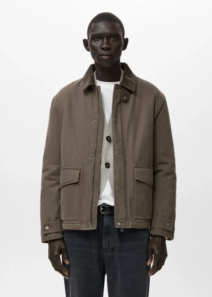 Giacca trapuntata con collo in velluto a coste Giacca trapuntata con collo in velluto a coste