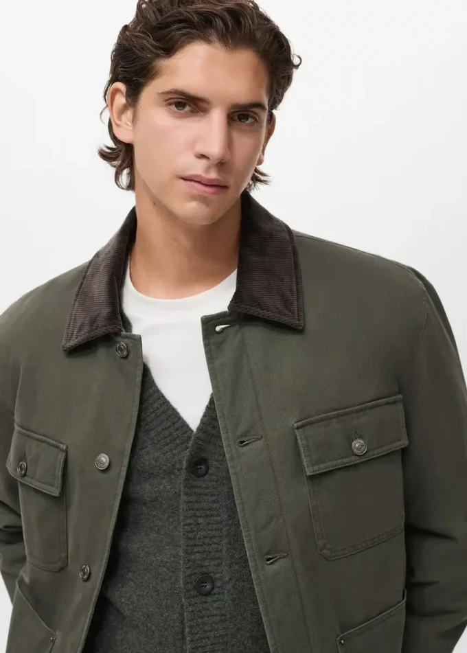 Giacca trapuntata con collo in velluto a coste Giacca trapuntata con collo in velluto a coste