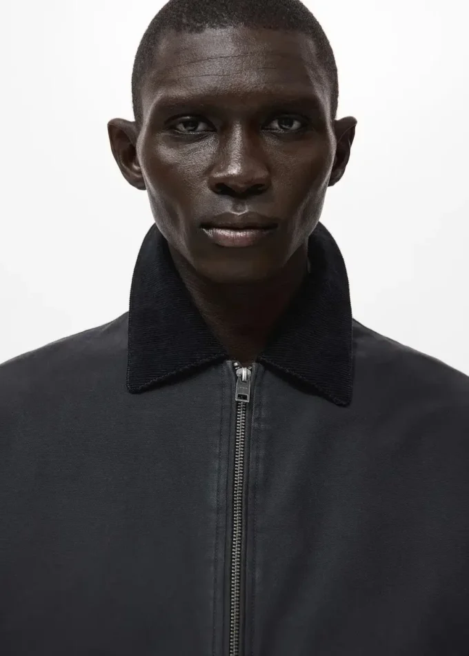 Giacca trapuntata con collo in velluto a coste Giacca trapuntata con collo in velluto a coste