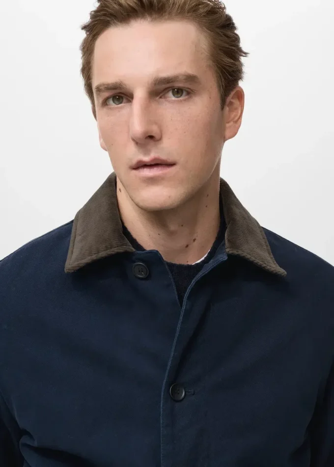 Giacca trapuntata con collo in velluto a coste Giacca trapuntata con collo in velluto a coste