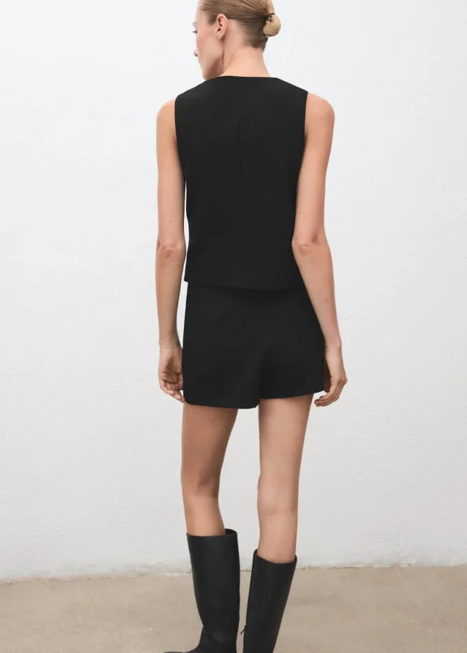 Gilet con bottoni Gilet con bottoni