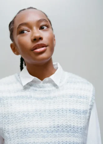 Gilet lavorato a maglia a righe