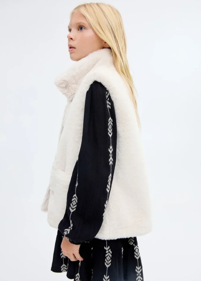 Gilet mantella effetto pelliccia Gilet mantella effetto pelliccia