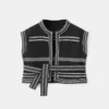 Gilet ricamato con cintura Gilet ricamato con cintura