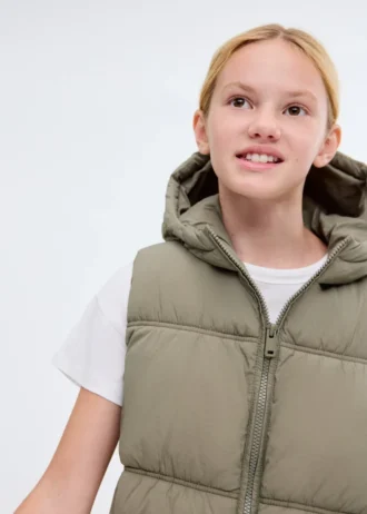 Gilet trapuntato con cappuccio
