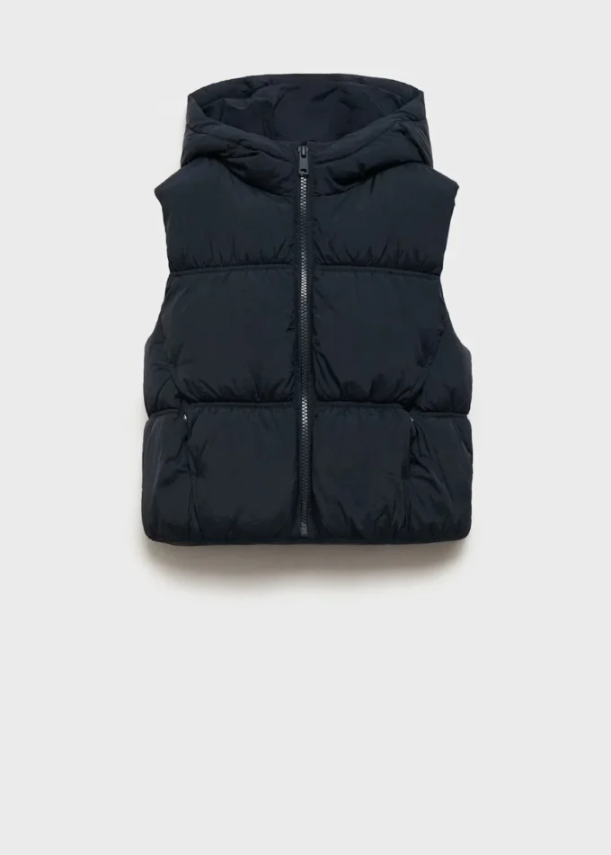 Gilet trapuntato con cappuccio Gilet trapuntato con cappuccio