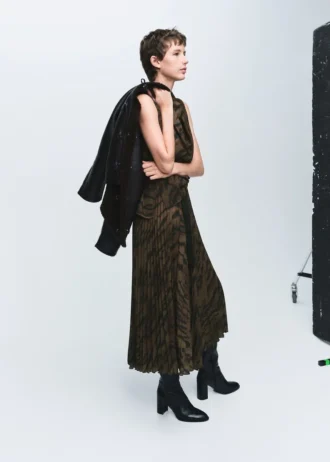 Gonna a pieghe con cintura