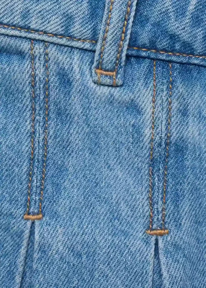 Gonna in denim a pieghe