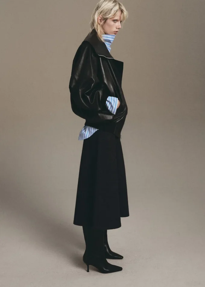 Gonna svasata in lana Gonna svasata in lana