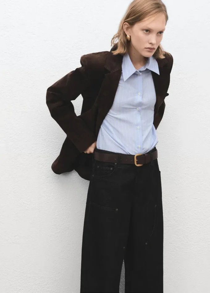 Jeans a barilotto con toppe Jeans a barilotto con toppe